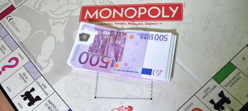 80 scatole di Monopoly in Francia contengono soldi veri! 